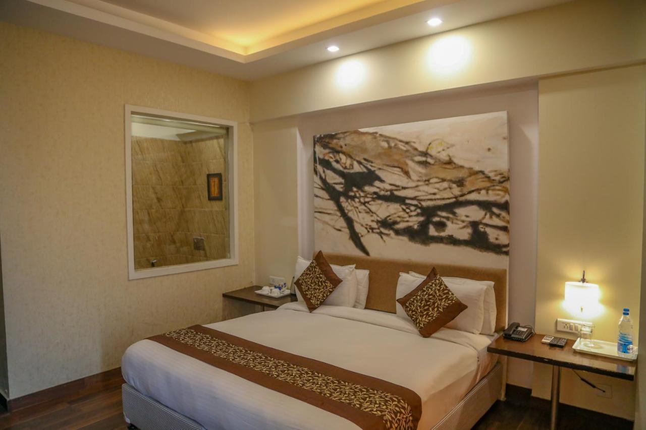 Four Leaf Hotel,Budaun Εξωτερικό φωτογραφία