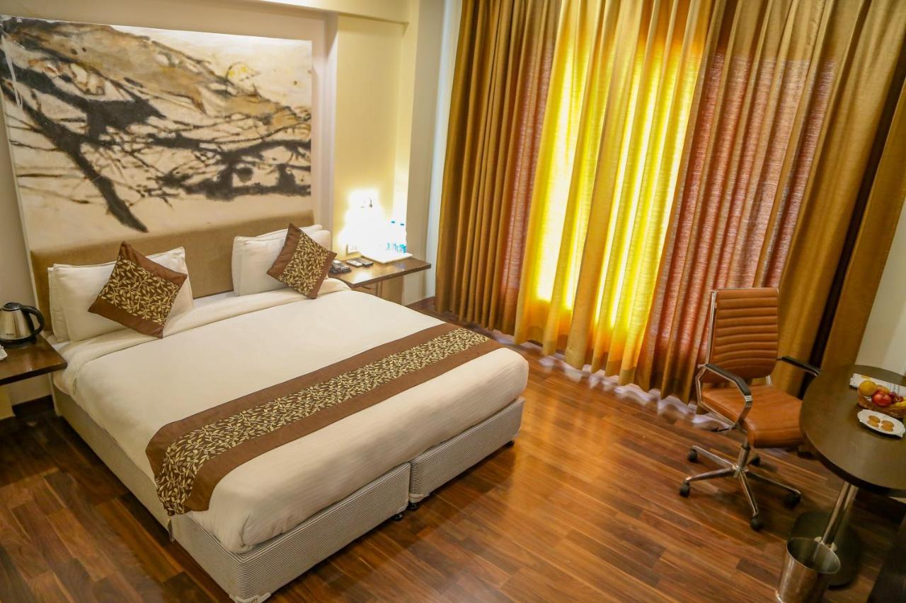 Four Leaf Hotel,Budaun Εξωτερικό φωτογραφία