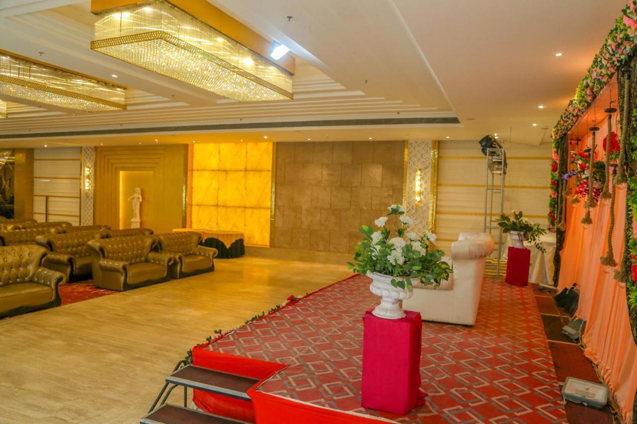 Four Leaf Hotel,Budaun Εξωτερικό φωτογραφία